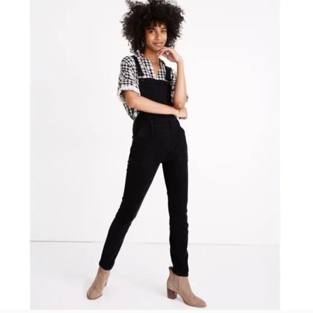 Madewell Skinny Denim Overalls in Lunar Wash size Medium
